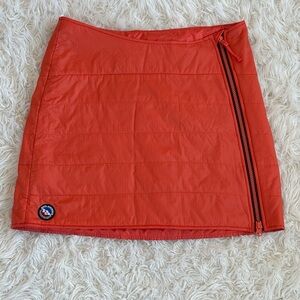 Big Agnes Orange puffer quilted Columbine mini skirt. Small